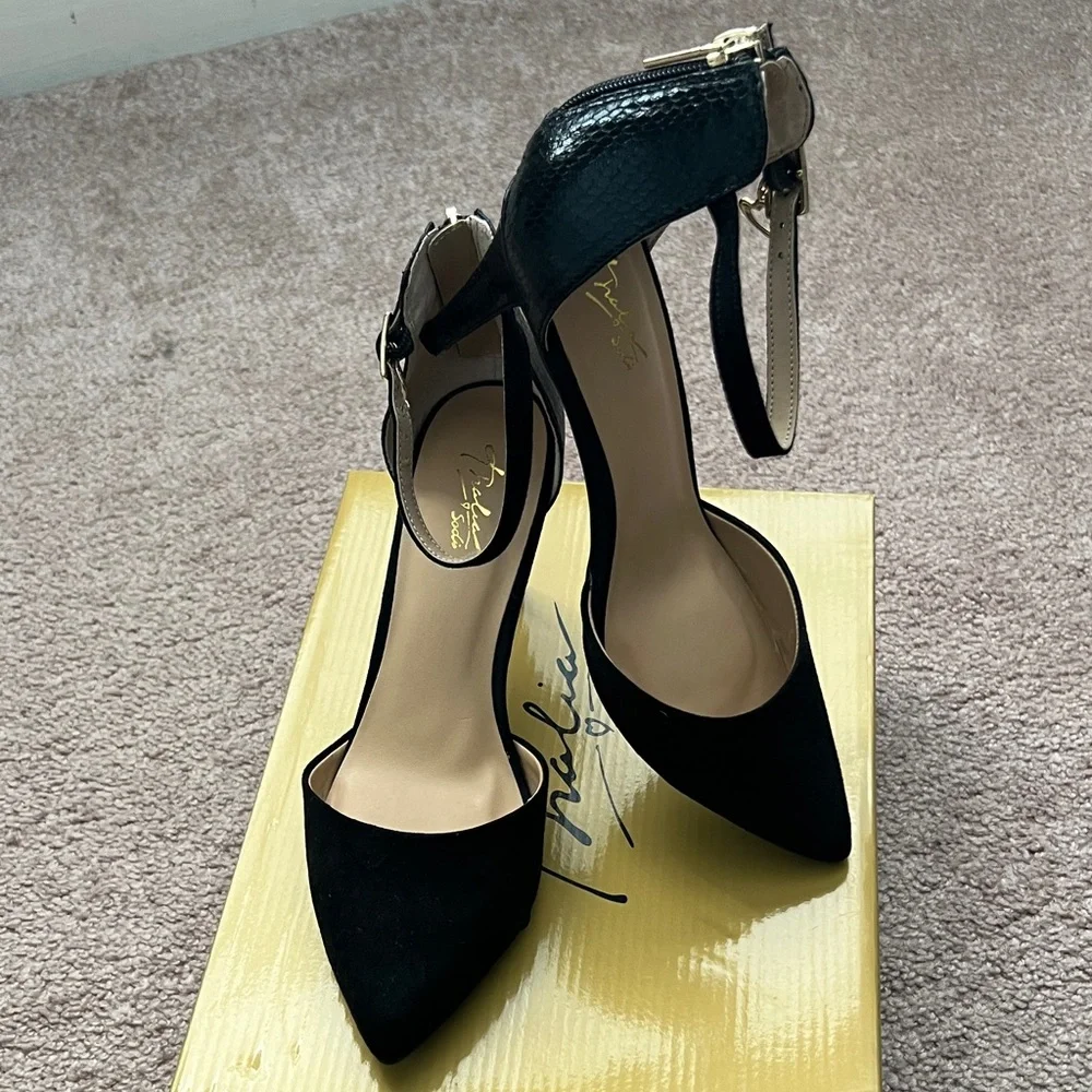 Elegant Black High Heels - Picture 8 of 8
